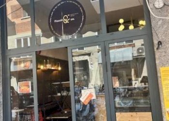 Interno non residenziale - Bar Tavola Calda - Fredda via Ugo Bassi, Bologna (zona Centro Storico) - foto 2