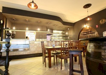 IMG_2582.JPG - Locale Commerciale Via Piazza Villaganzerla, Castegnero - foto 3