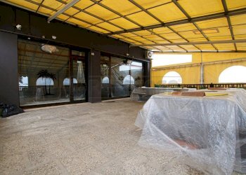 IMG_2579.JPG - Locale Commerciale Via Piazza Villaganzerla, Castegnero - foto 19