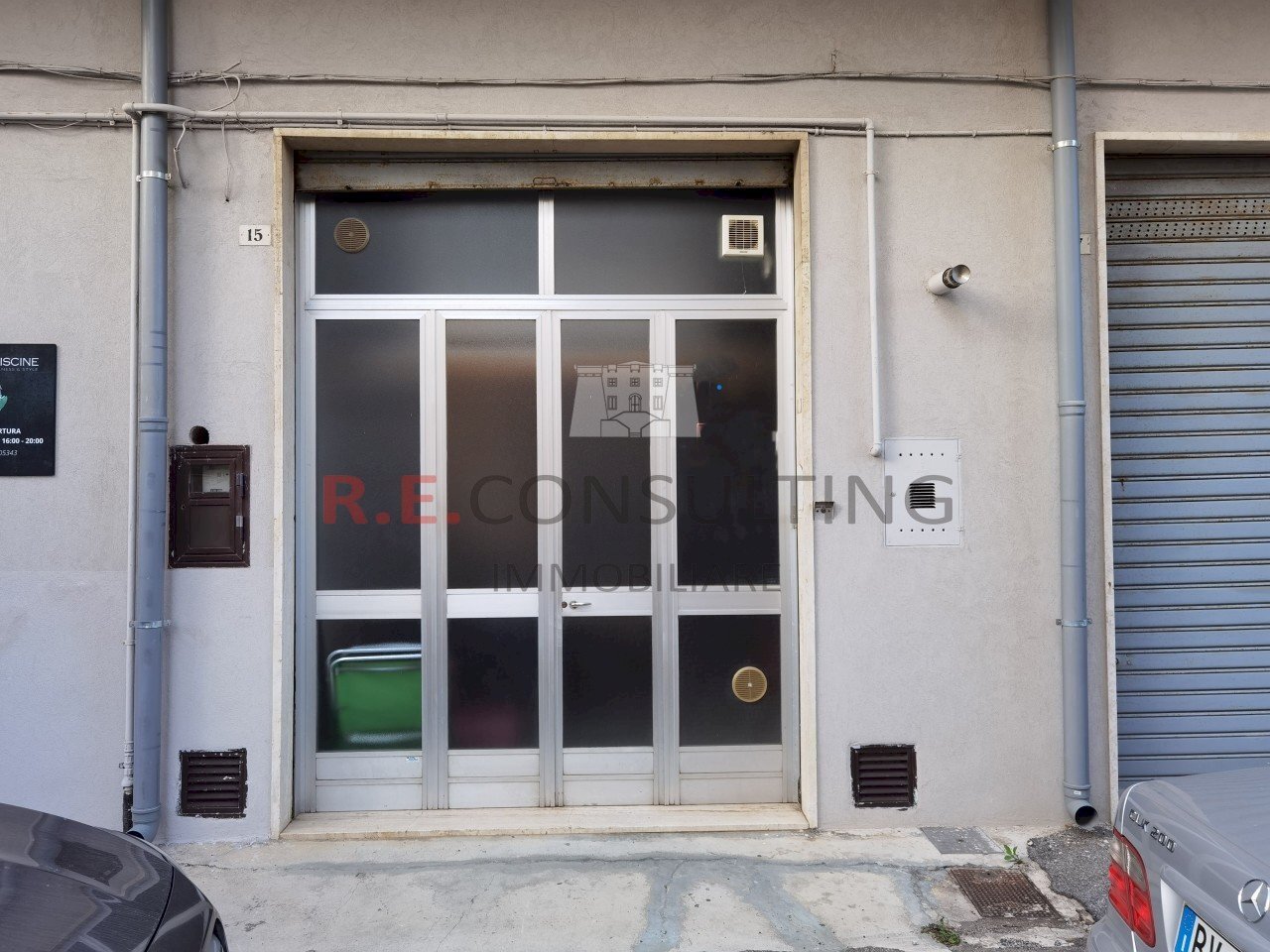 IMG_20231010_08354611.jpg - Locale Commerciale Via Serramancone 14, Martina Franca - foto 1