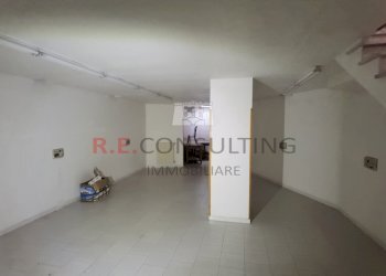 IMG_20231010_082936.jpg - Locale Commerciale Via Serramancone 14, Martina Franca - foto 4