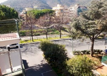 Three-room apartment Noceto - photo 2