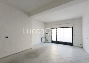 Locale Commerciale Lucca (zona Sant'Anna) - foto 3