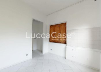 Locale Commerciale Lucca (zona Sant'Anna) - foto 5