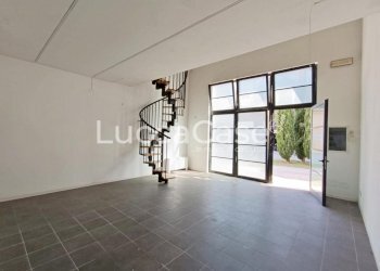 Office Lucca (neighborhood San Concordio Contrada) - photo 1