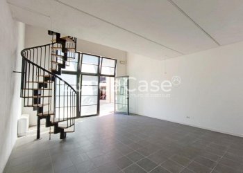Office Lucca (neighborhood San Concordio Contrada) - photo 2