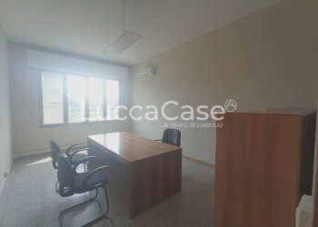 Office Lucca (neighborhood San Concordio Contrada) - photo 9
