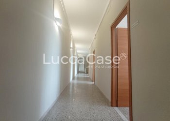 Office Lucca (neighborhood San Concordio Contrada) - photo 16