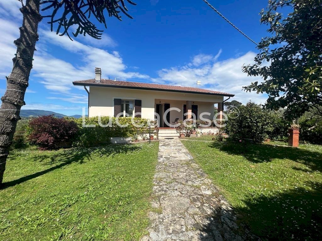 Villa Lucca - foto 1