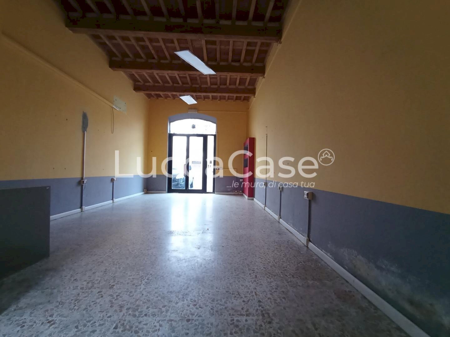 Commercial Premises Nave - photo 2