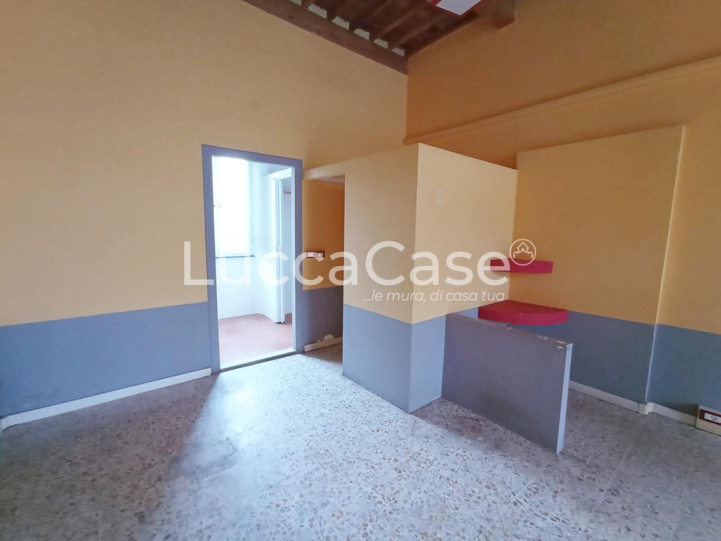 Commercial Premises Nave - photo 3