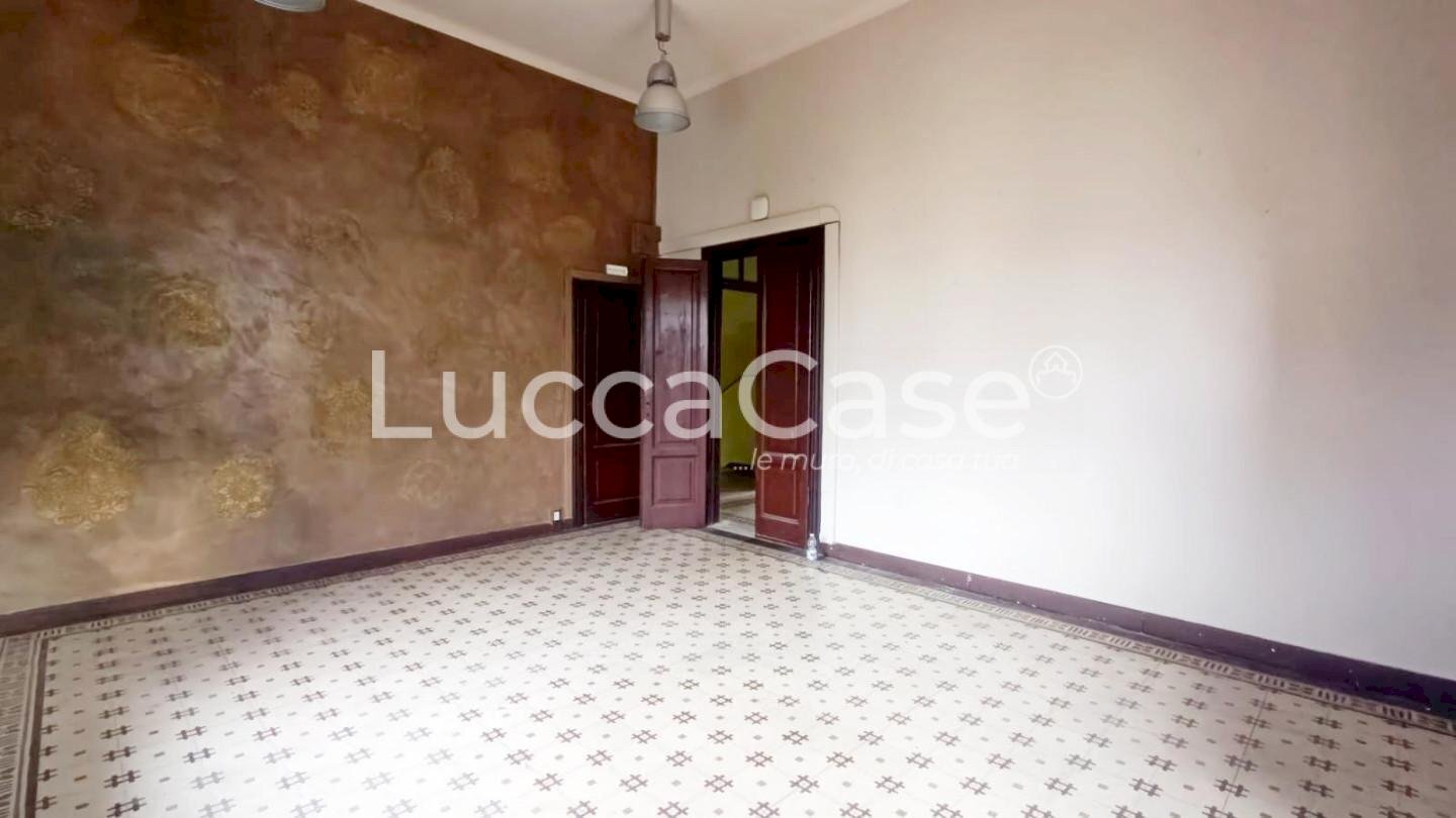 Office Lucca (neighborhood Sant'Anna) - photo 3