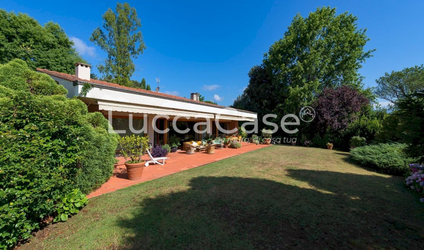 Villa Lucca (neighborhood Monte San Quirico) - photo 1
