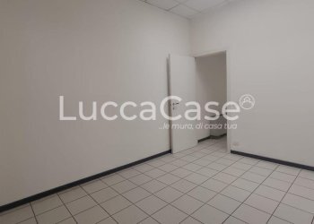 Ufficio Lucca (zona Sant'Anna) - foto 16