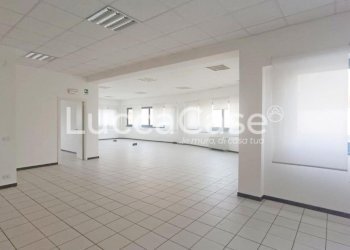 Office Lucca (neighborhood Sant'Anna) - photo 12