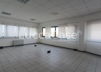 Office Lucca (neighborhood Sant'Anna) - photo 14