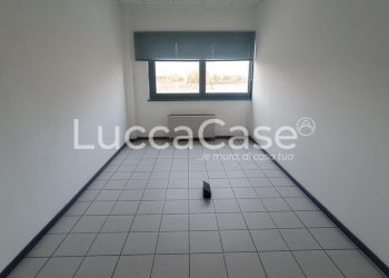 Office Lucca (neighborhood Sant'Anna) - photo 19