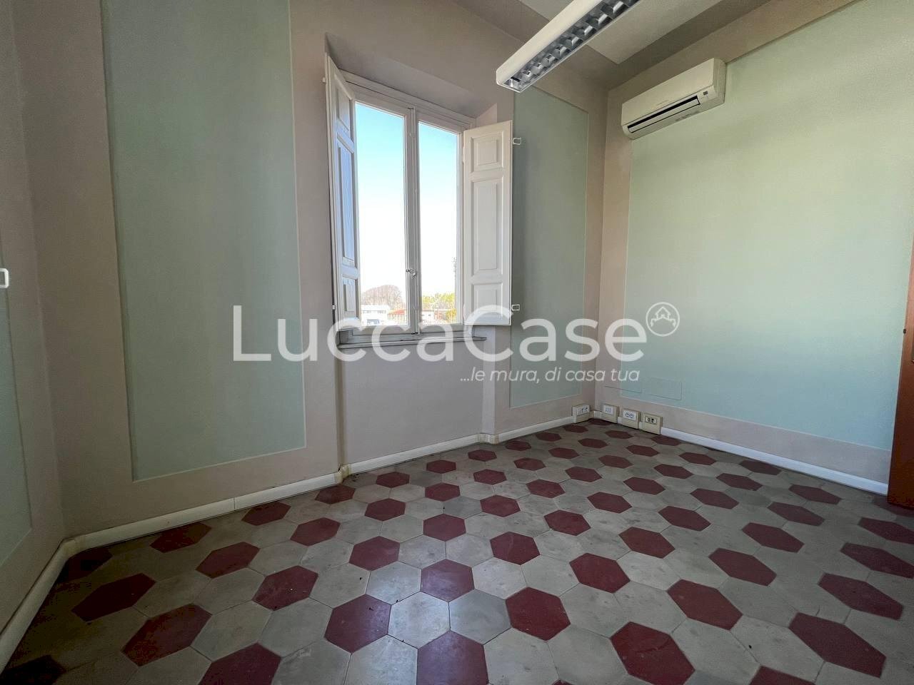 Locale Commerciale Lucca (zona Sant'Anna) - foto 3