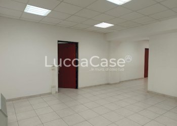 Office Lucca (neighborhood Sant'Anna) - photo 7