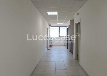 Office Lucca (neighborhood Sant'Anna) - photo 9