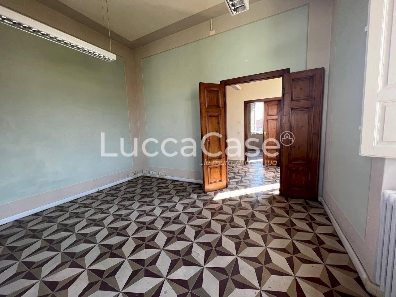 Commercial Premises Lucca (neighborhood Sant'Anna) - photo 2