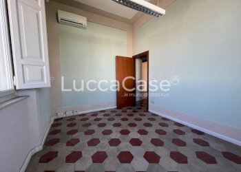 Commercial Premises Lucca (neighborhood Sant'Anna) - photo 8