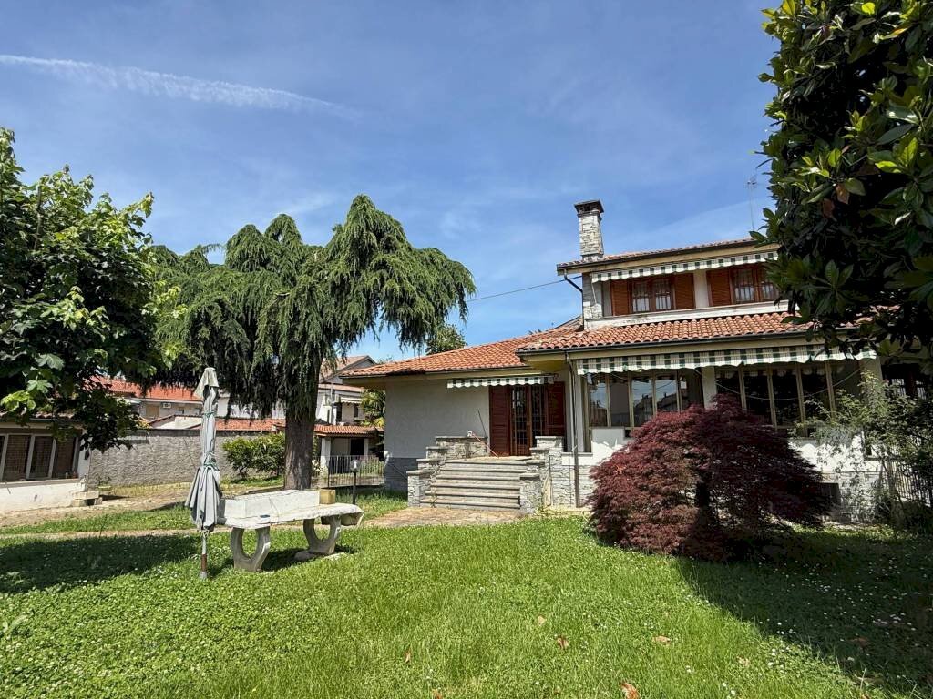 Giardino - Casa indipendente via del Porto, 163, Carmagnola - foto 2