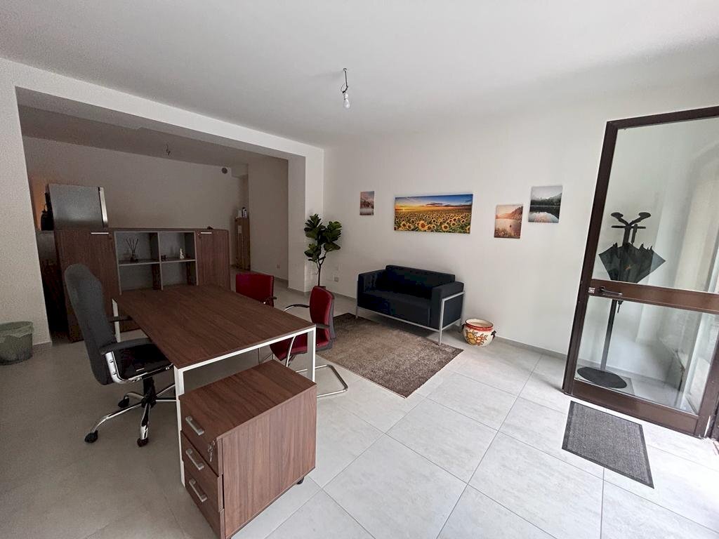 stanza - Locale Commerciale Strada Tuderte 41h, Perugia - foto 3