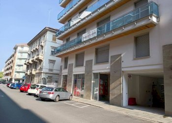 Negozio via Michele Coppino, 2, Cuneo (zona Centro) - foto 3