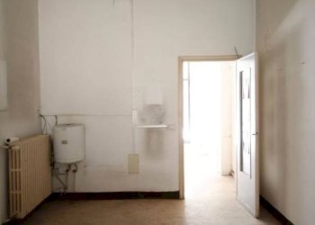 Shop via Michele Coppino, 2, Cuneo (neighborhood Centro) - photo 9