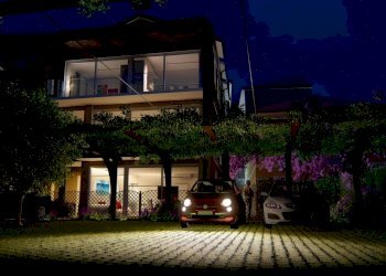 Esterno notte.jpg - Quadrilocale Vico Biancardi 8, Alassio - foto 15