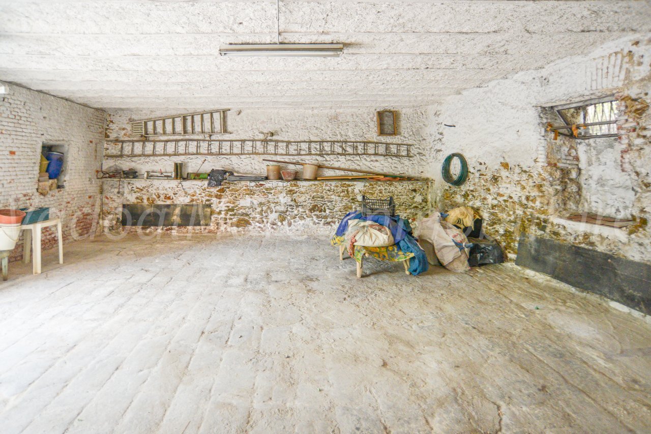 Via Montenero-5.jpg - Magazzino Via Montenero, Vado Ligure - foto 1