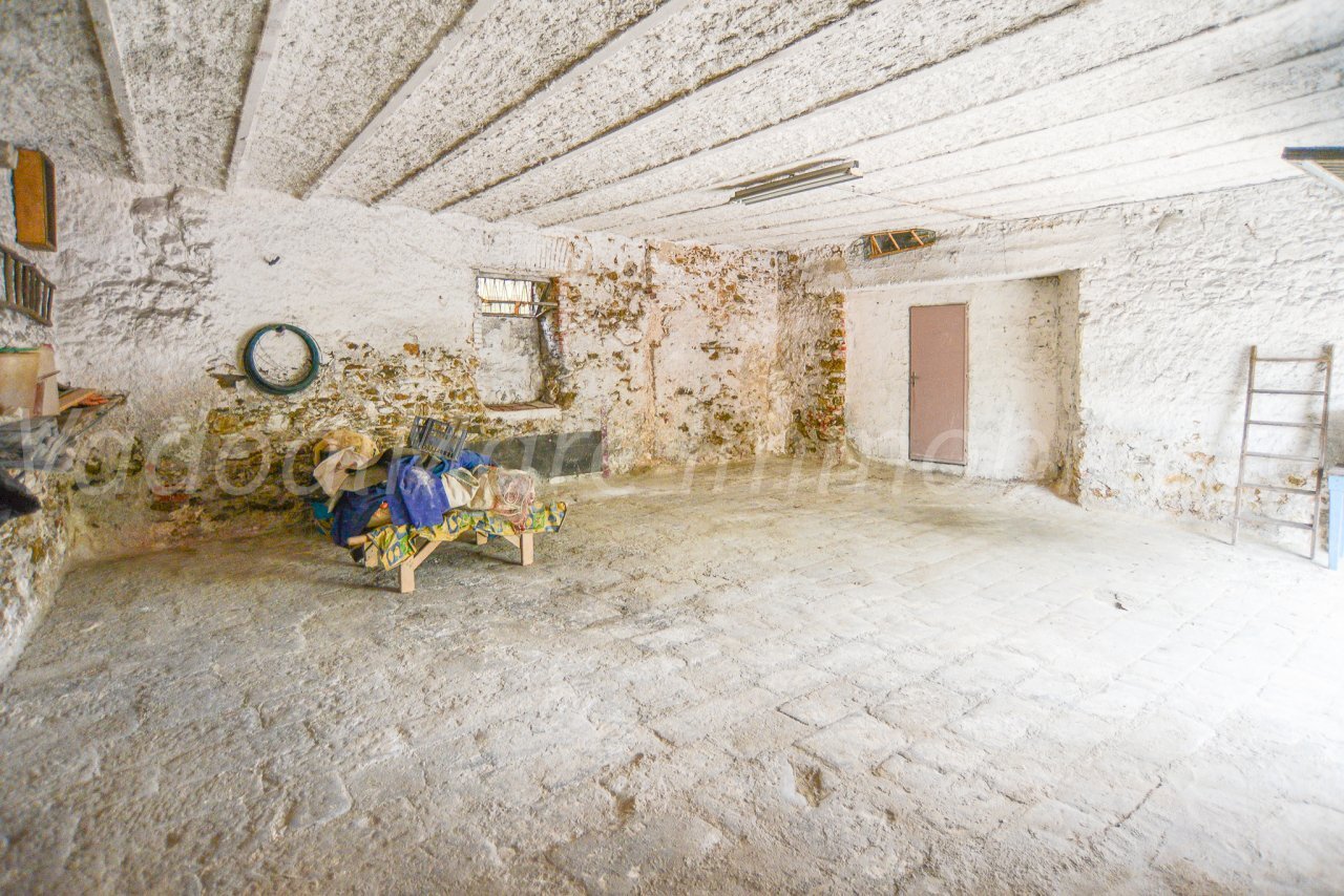 Via Montenero-6.jpg - Magazzino Via Montenero, Vado Ligure - foto 2