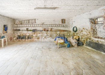 Via Montenero-5.jpg - Magazzino Via Montenero, Vado Ligure - foto 1