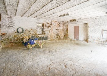 Via Montenero-6.jpg - Magazzino Via Montenero, Vado Ligure - foto 2