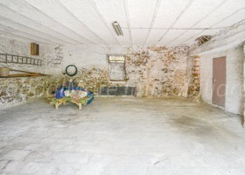 Via Montenero-7.jpg - Magazzino Via Montenero, Vado Ligure - foto 3