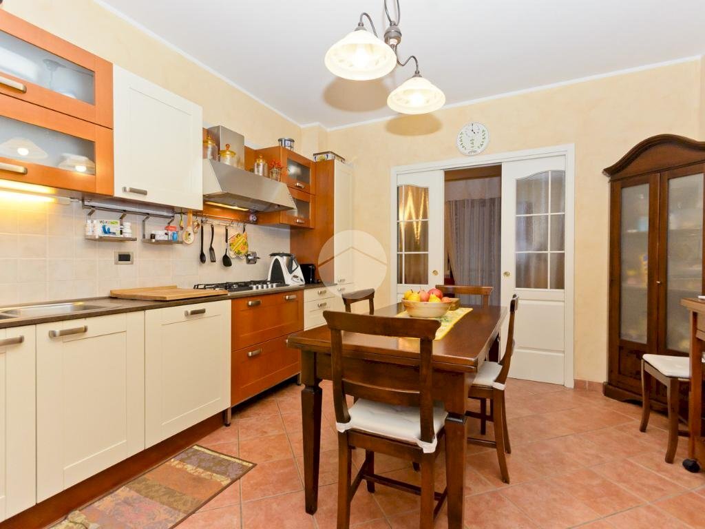 Quadrilocale Via ugo foscolo, Rivoli - foto 3