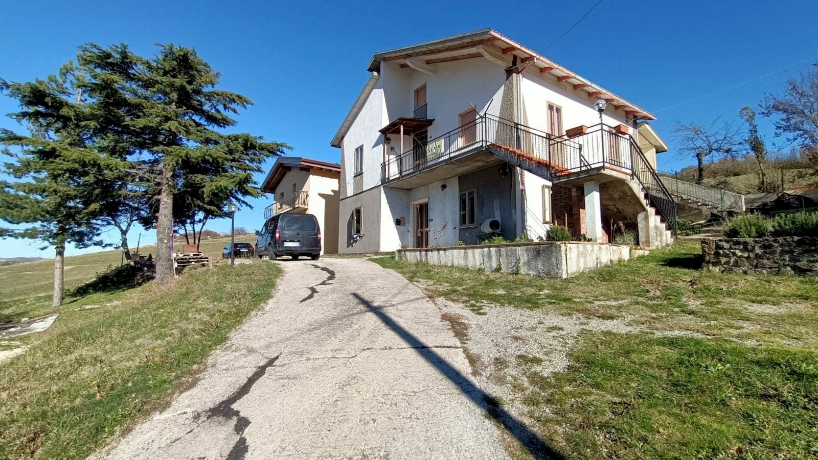 Villa Bifamiliare Via Nazionale 123, 125, Castiglione dei Pepoli - foto 1