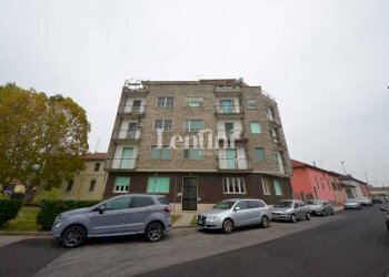 Trilocale piazzale Duca d'Aosta, Casale Monferrato - foto 1