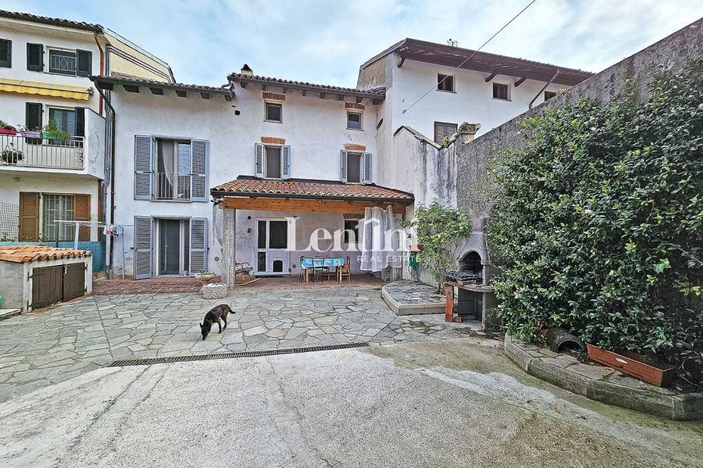 Villa via Carlo Alberto, 17, Borgo San Martino - foto 2