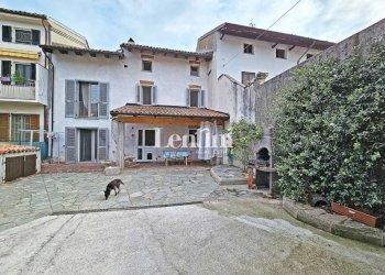 Villa via Carlo Alberto, 17, Borgo San Martino - foto 2
