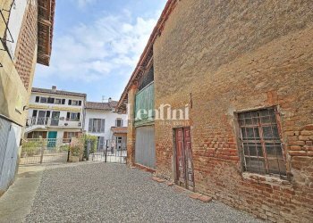 Villa via Carlo Alberto, 17, Borgo San Martino - foto 5