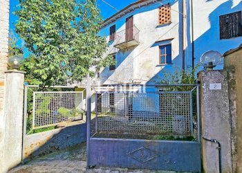 Villa via Carnevali, 5, Treville - foto 2