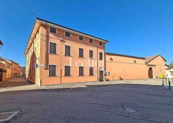 Villa piazza Aldo Moro, 1, Morano sul Po - foto 1