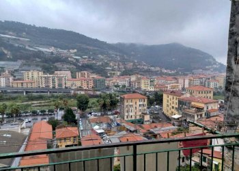 balcone - Appartamento Via Giudici, Ventimiglia - foto 1