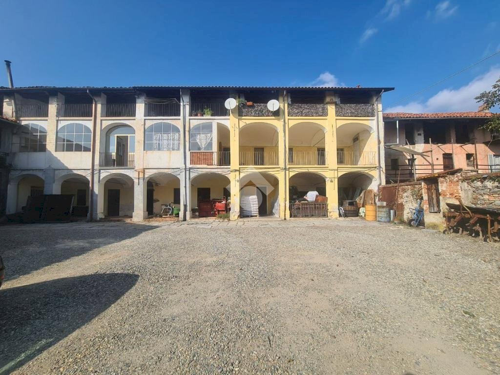 Appartamento Via delle Scuole, Castellamonte - foto 2