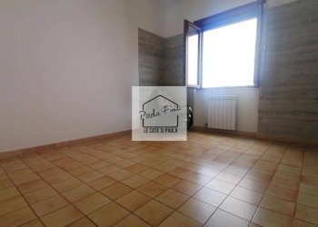 Stanza non arredata - Quadrilocale via Puglie, Aprilia - foto 9