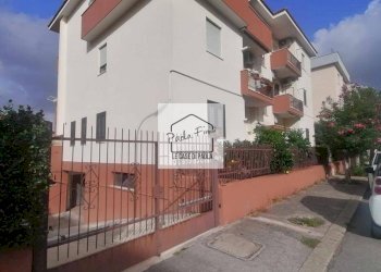 Facciata - Quadrilocale via Puglie, Aprilia - foto 3