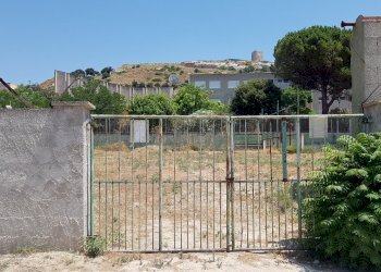 secondo cancello ingresso strada sterrata - Terreno edificabile Cagliari - foto 13