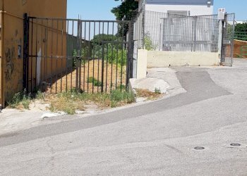 cancello ingresso fianco Liceo - Terreno edificabile Cagliari - foto 17